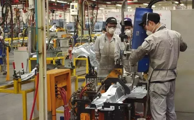 机械、模具、产品设计师别再没日没夜苦干了,看下以后出路吧!的图2